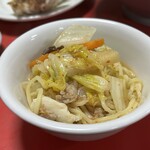 太興飯店 - 熱いので　取り分けて頂きまーす！