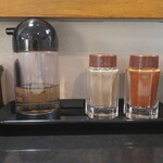 麺処 晴 - 酢と胡椒と一味