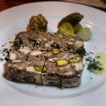 炭とワインと日本酒 イルフェソワフ