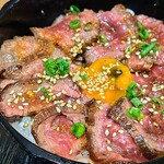 Umai Motsunabe Motsu Sakaba Yuu - ■牛ハラミ肉まぶし重