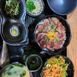 旨いもつ鍋・もつ酒場 結 - ■牛ハラミ肉まぶし重