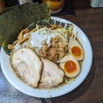 激辛ラーメンの拉麺帝王 - 辛くない二郎系ラーメン豪華盛り¥1280