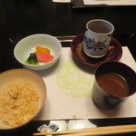 三養荘 - 桜海老炊き込み御飯