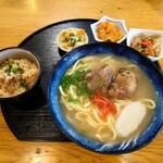 Okinawaishokuzakaya Kodawari Bentou Bingata - ソーキそば定食