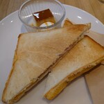 ATELIER CAFE - ハムとチーズのホットサンド