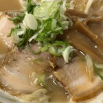 金龍ラーメン - 具材アップ