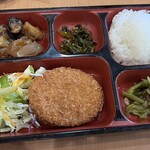 ラーメン縁屋 - 醤油ラーメン＋日替わり弁当ランチ707円