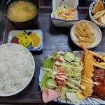 ゑびすや食堂 - 料理写真:日替わりランチ￥650。すごいボリューム。