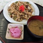 えーちゃん食堂 - にんにくチャーハンです