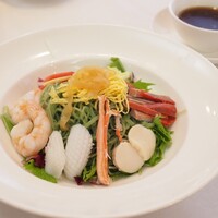新橋亭 - 海の幸の冷やしそば･醤油