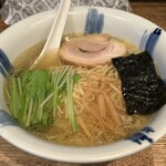 Ikina Isshou - 塩ラーメン ¥800（価格は訪問時）