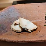 千葉たかおか - くにゅっとした噛み応え。旨みが濃く手、干しぁ侘びを戻したぐらいの濃厚さが有りながら、新鮮なジューシーさも有る。