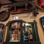 ザ・ドランケン・ダック - ワイルドな店内