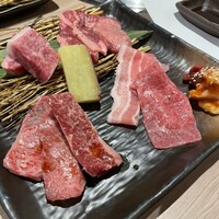 近江うし 焼肉 にくTATSU 青山本店 - 