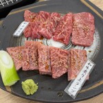 yakinikuteishokureimemmirakuen - 和牛カルビ¥1,210        和牛炙り上ランプ¥1,320