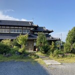 カフェ&ダイニング フルール 信楽店 - 家（店）の前が駐車場です。