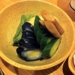 地酒焼酎と肴 弥太郎 - お新香盛り合わせ