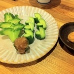 地酒焼酎と肴 弥太郎 - 梅キューリ