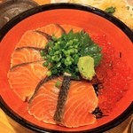 地酒焼酎と肴 弥太郎 - 焦がし鮭の親子丼