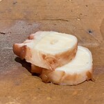 千葉たかおか - 銚子 真蛸
                                柔らかですが柔らか過ぎず、適度な弾力ある噛み応えからじっくりと染み出す旨味、山葵をちゃんと付けていただきました♪