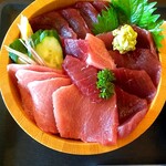 Takuhai Bentou Shokudou Tabagoya - マグロ丼ですね〜!