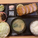 お肉とめしとカフェ あじて - 