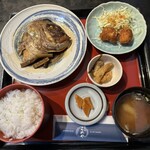 Shokujidokoro Komeya - 日替定食 880円