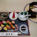 割烹　宴寿司 - 令和5年7月 ランチタイム
            にぎり定食 1200円
            にぎり8貫、小鍋、ミニ蕎麦、デザートのスイカ