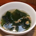 キッチン ブルー グローブ - わかめスープのアップ