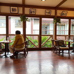 ミカドコーヒー - 席はゆったり