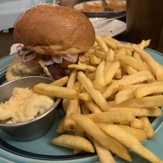 01 CAFE SURF DINER_1