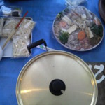 土居のいもたき - いもたき4人前セット1500円×4。おにぎり120円もいただきました。