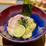 212641245 - 昆布水に浸かった麺　180g