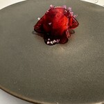 ラ・ヴァガボンド - 桃のデザート　ソースが酸味があり後味が爽やか