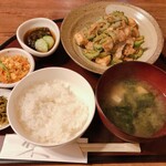 焼彩沖縄家 ゆんたく - 料理写真:ゴーヤーと豚肉の味噌ちゃんぷるー定食