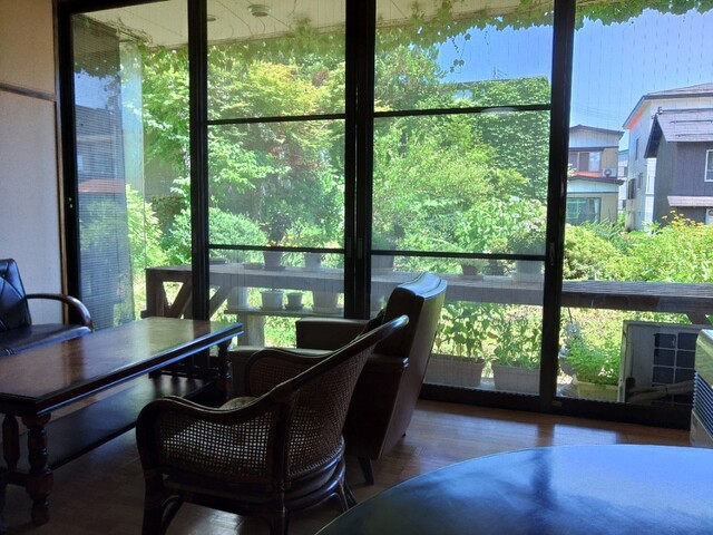 JuJu・マルシェ（ジュジュマルシェ） 新庄駅近くのカフェでくつろぐ