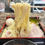 自家製麺 ら～めん かり屋 - 