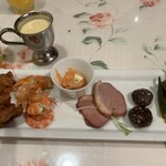 キャナリィ・ロウ - 