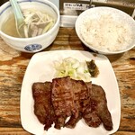 一隆 - 牛タン焼定食(1,400円)