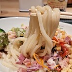 Hanamaru Udon - うどんとシーザードレッシングが合います