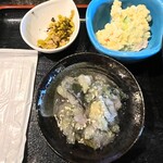 餃子の店 さんかい - 小鉢2品と漬物