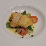 DADA - 宮古産ヒラメのポワレ　そら豆のナージュ仕立て