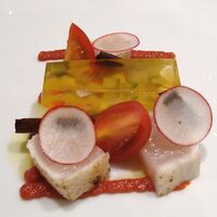 DADA - 白いラタトゥイユのジュレ　メカジキのグリエ　ゴボウのバルサミコ風味　