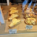 Truffle BAKERY 大阪本店 - 