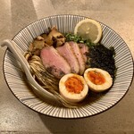 Supu Ryouri Tamaki Haru - サザエ出汁肝ソース和え醤油かけ＋鴨ロース＋煮玉子(割卵)