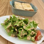 東十条 Bistrattoria - フォカッチャは2人分です。