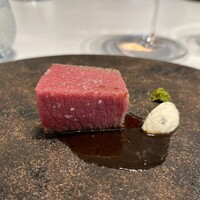 レミニセンス - 黒毛和牛シャトーブリアン　酢橘と胡椒のクリーム、フロマージュブラン