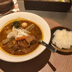 スープカレー しゃば蔵 - スープカレーにラーメンも入っているのは幸せ