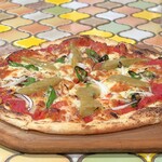 トリワイン ＰＩＫＯＳＨＨＨＵ - 自家製緑タバスコのおまかせピッツァ