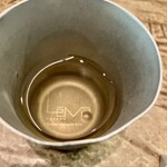 レヴォ - 蓬ベースのローズマリーを加えたドリンク